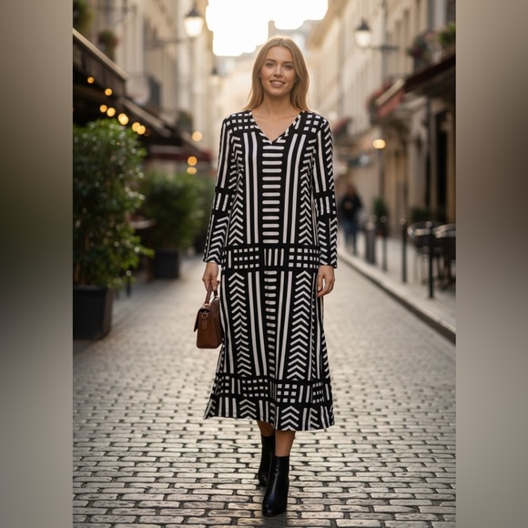 Ashro Dresses & Skirts - Ashro Monochrome Long Sleeve Maxi Dress